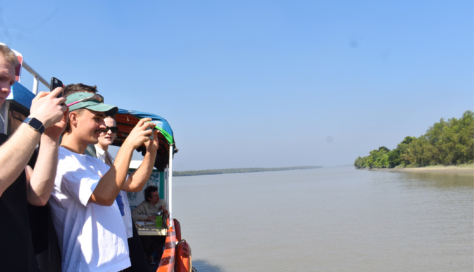 tour-img
